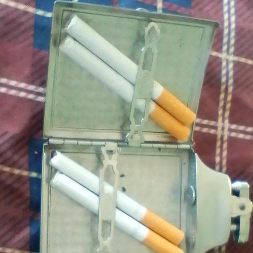 Silver table lighter - table,